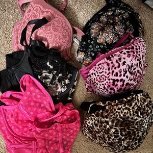 Torrid (40DD) Fuchsia & Pink Mixed Lace and Printed Bras - Lot of 6